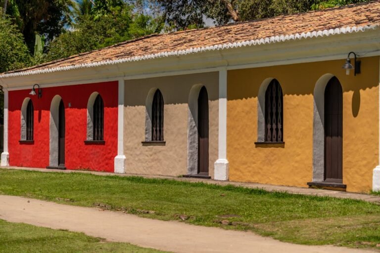 Descubra lugares secretos em Porto Seguro